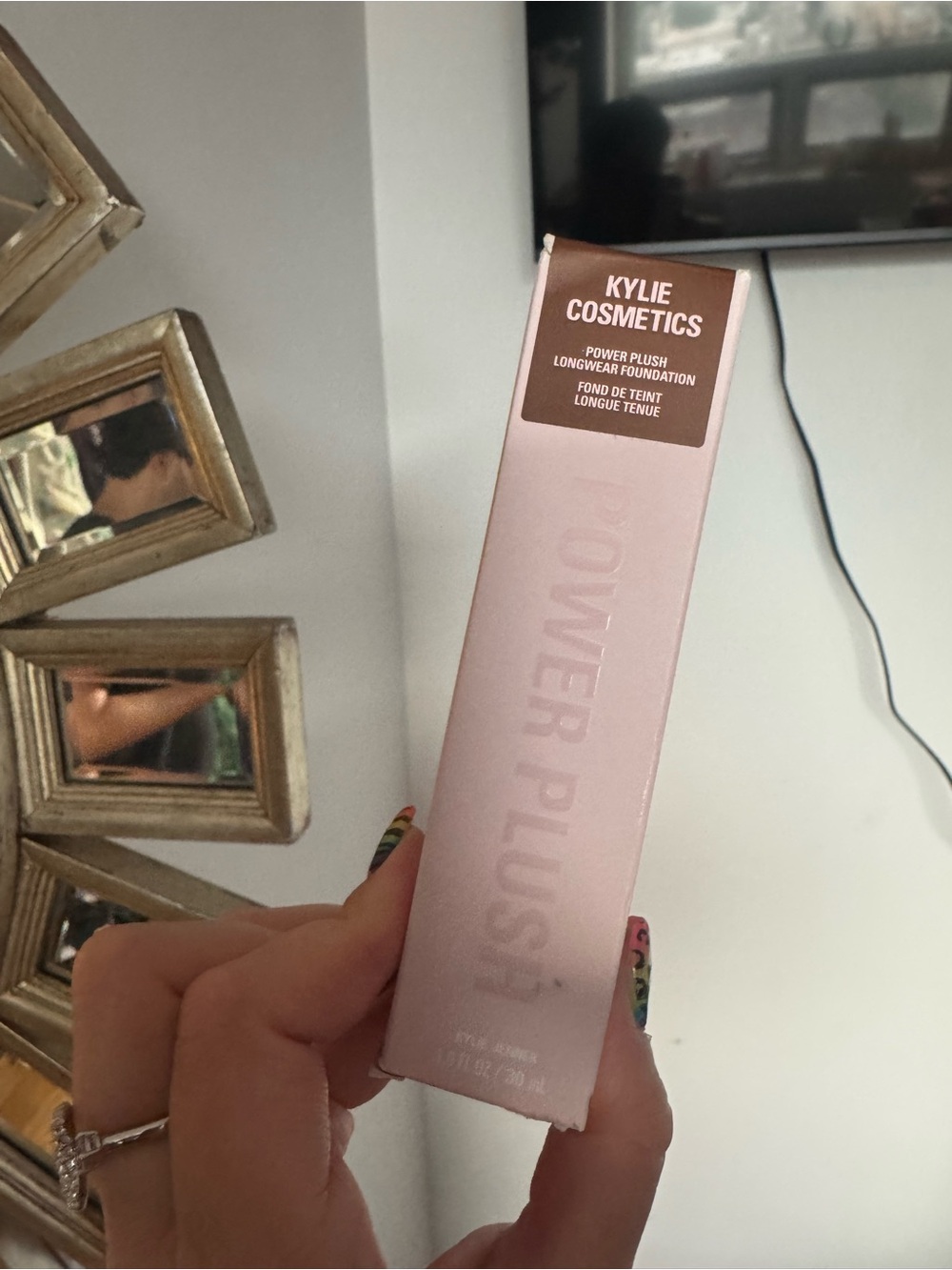 Kylie Cosmetics Power Plush Longwear Foundation - 9.5wn